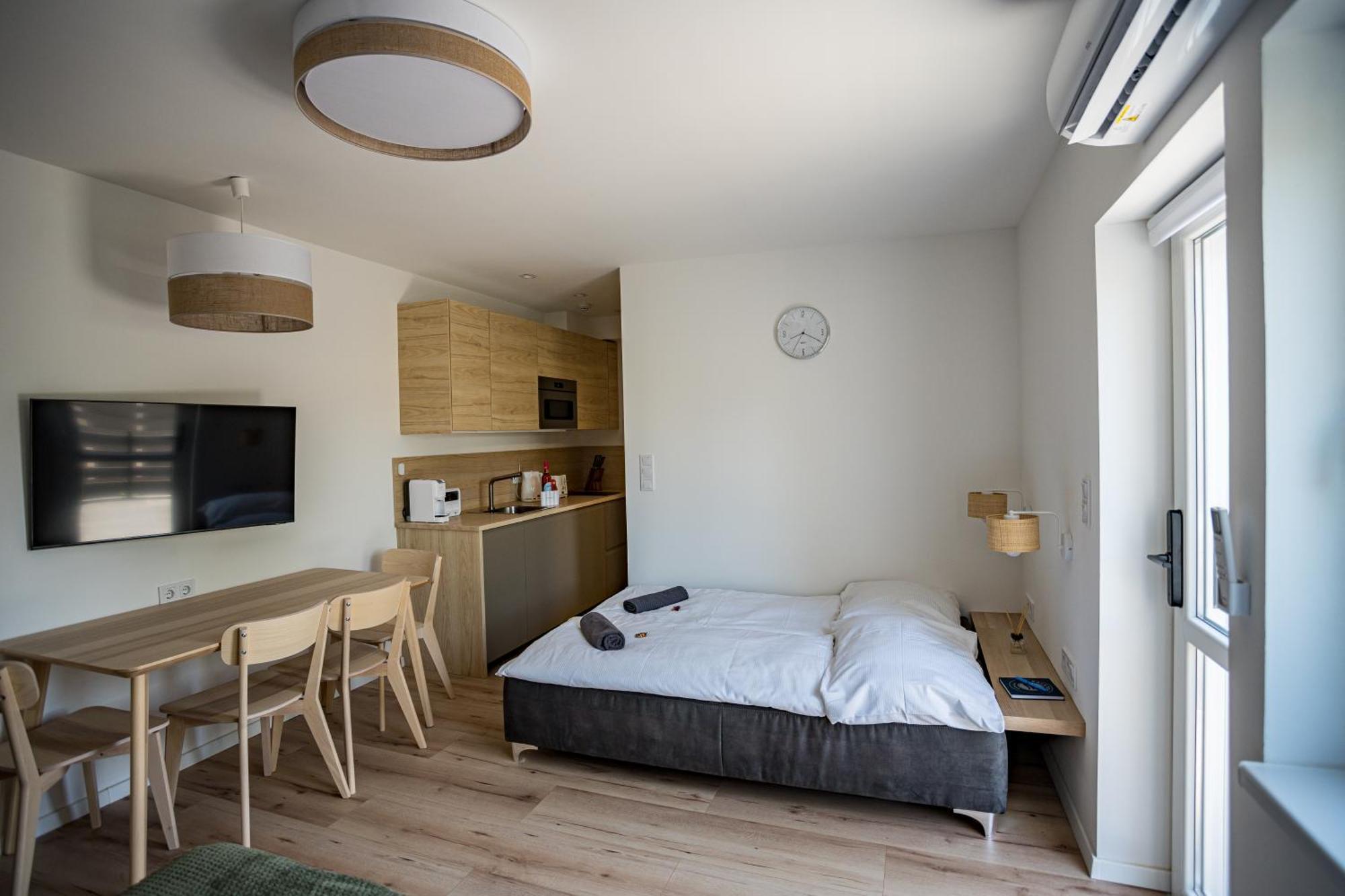 Balatonic Lime Apartmanhaz Siófok Zewnętrze zdjęcie